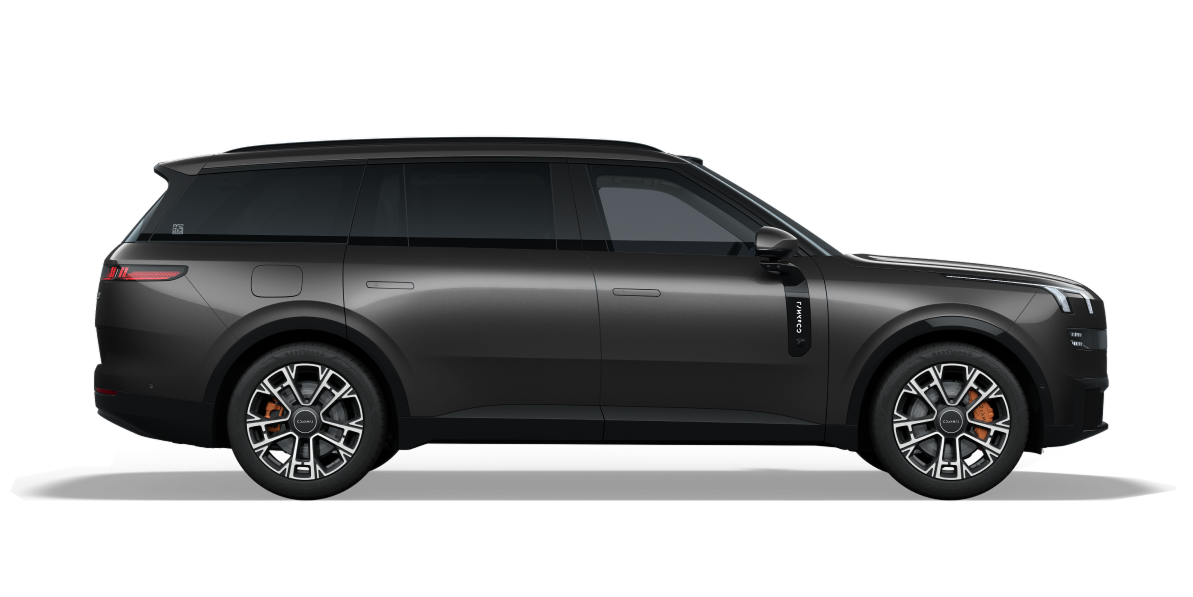 Lynk & Co 900 серый