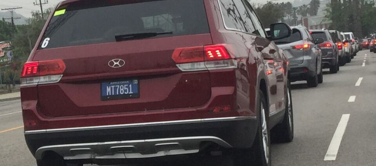 В Калифорнии нашли тест-кары Volkswagen с неизвестным логотипом