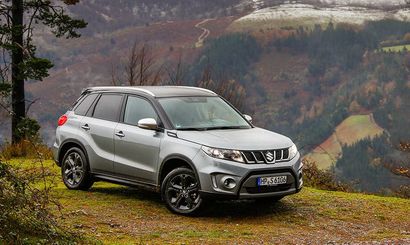 Автошпионы засняли интерьер нового Peugeot 3008