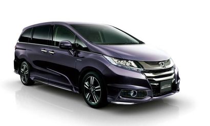 На японском рынке появился гибрид Honda Odyssey 2016