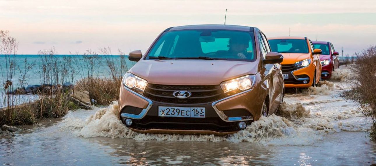 Автошпионы засняли руль следующего Renault Duster