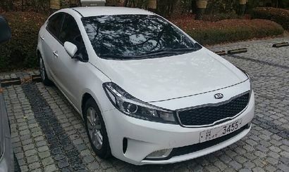 Kia Motors поделилась изображениями седана Cadenza 2017