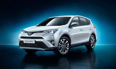 Toyota представила обновленный гибрид RAV4