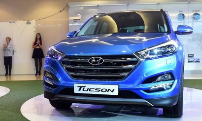 Hyundai показала тизеры нового Genesis G90 2016