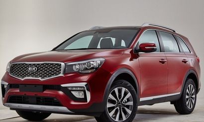 В интернете рассекречен интерьер 7-местного кроссовера Kia