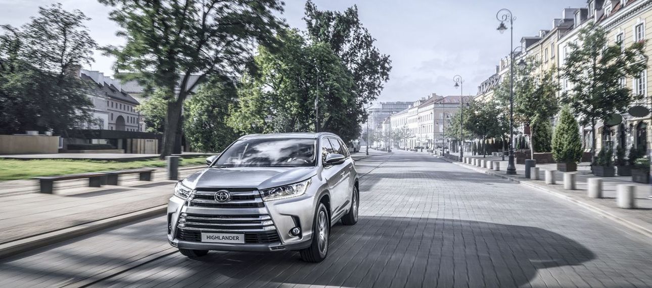 В России стартовал прием заказов на новый Toyota Highlander