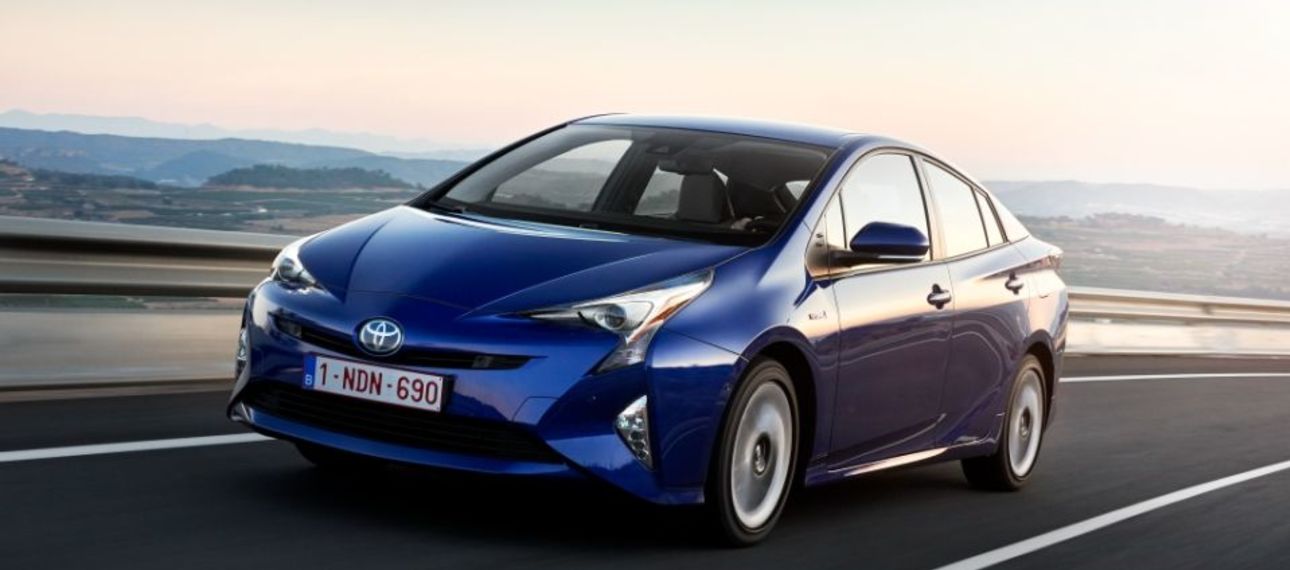 Toyota Prius: снова на российском рынке