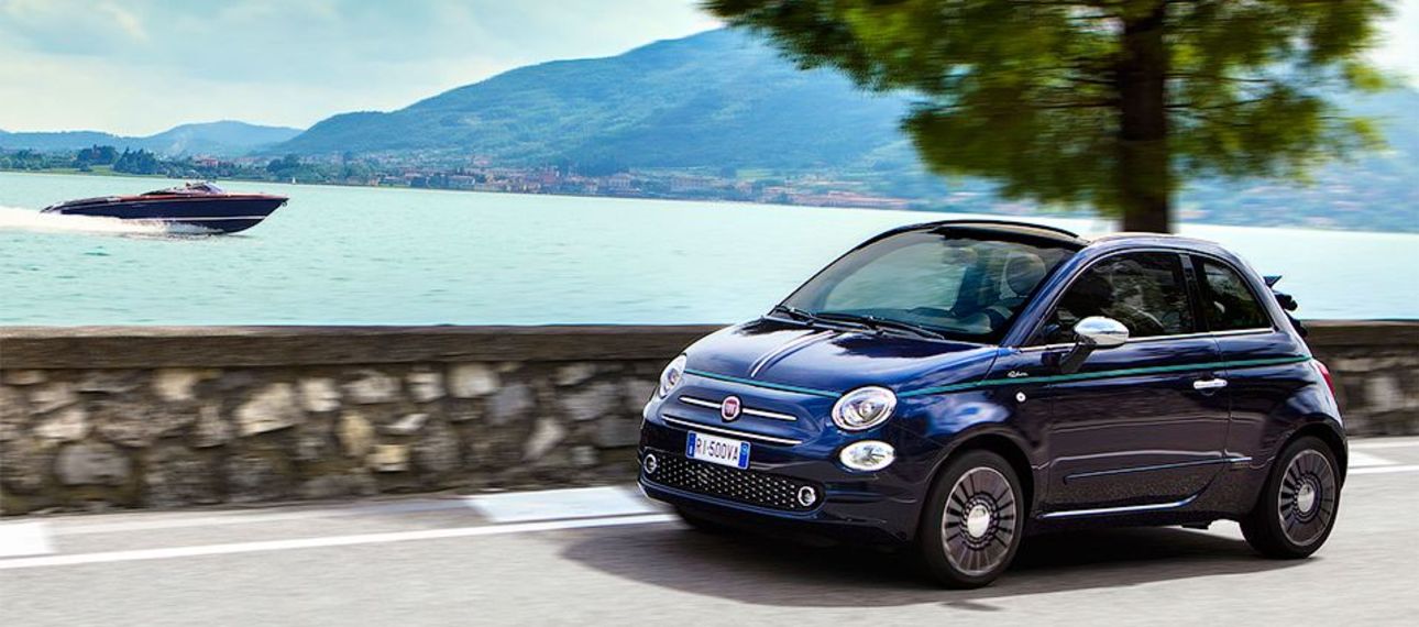 Toyota рассекретила интерьер нового кроссовера CH-R