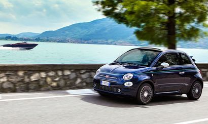 Toyota рассекретила интерьер нового кроссовера CH-R