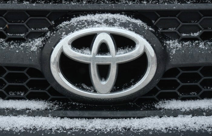 Toyota отзывает в РФ 22,7 тыс. седанов Avensis из-за проблем с подушками безопасности