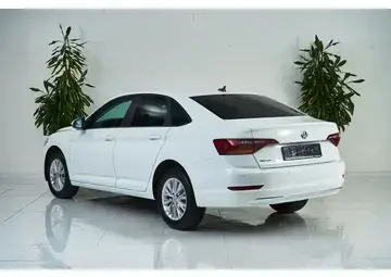 Volkswagen Jetta Вид 4
