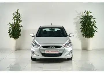 Hyundai Solaris Вид 2