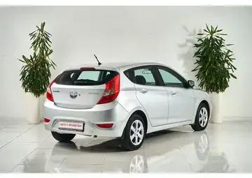Hyundai Solaris Вид 5