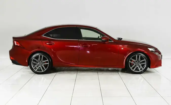 Lexus IS