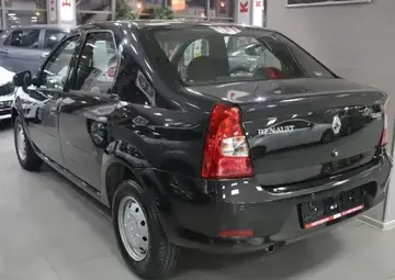 Renault Logan Вид 2
