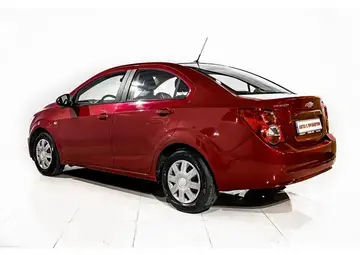 Chevrolet Aveo Вид 3