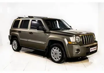 Jeep Liberty (North America) Вид 3