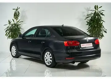 Volkswagen Jetta Вид 4
