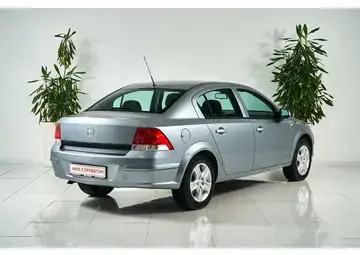 Opel Astra Вид 4