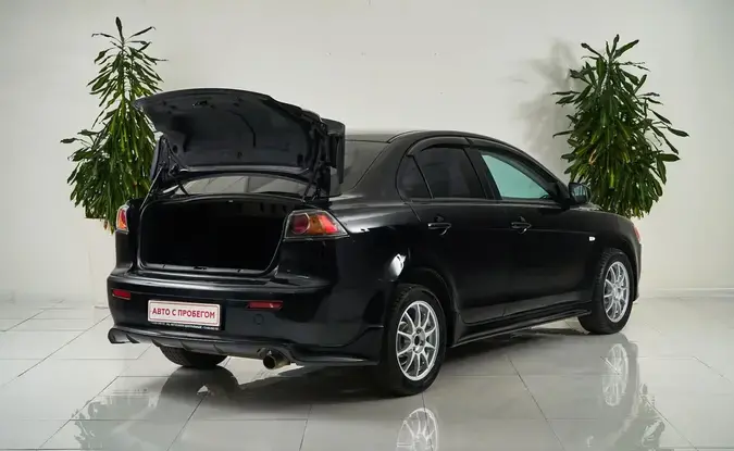 Mitsubishi Lancer
