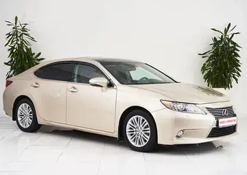 Lexus ES Вид 3