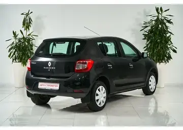 Renault Sandero Вид 4