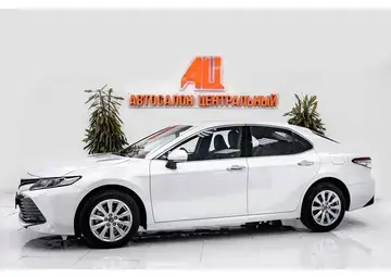 Toyota Camry Вид 1