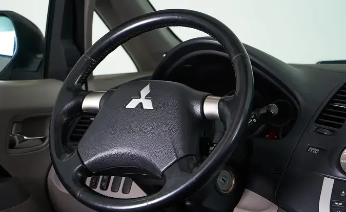 Mitsubishi Grandis