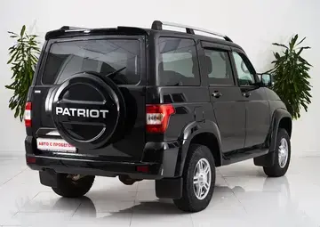 UAZ Патриот Вид 5