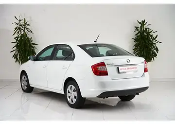 Skoda Rapid Вид 4