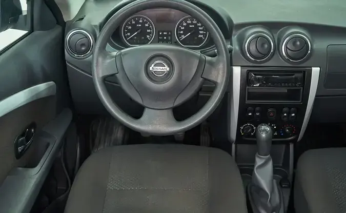 Nissan Almera