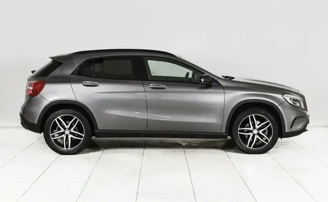 Mercedes benz GLA