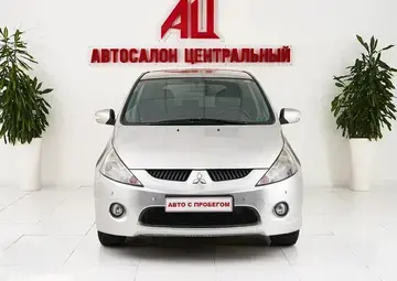 Mitsubishi Grandis Вид 2