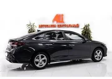 Hyundai Sonata Вид 4
