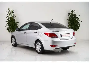 Hyundai Solaris Вид 4