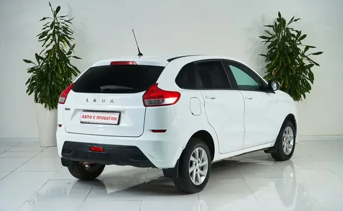 Lada XRAY