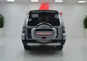 Mitsubishi Pajero Вид 4