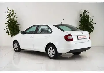 Skoda Rapid Вид 4