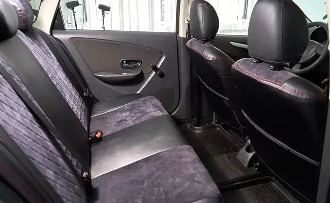 Nissan Almera
