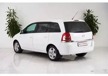 Opel Zafira Вид 4