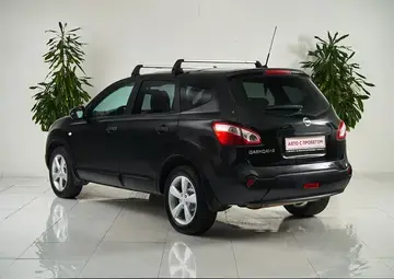 Nissan Qashqai+2 Вид 4