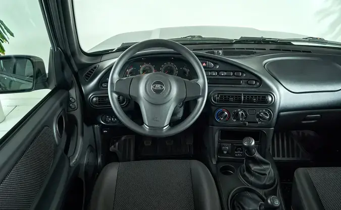 Lada Niva Travel