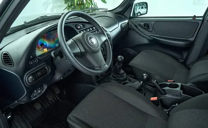 Lada Niva Travel