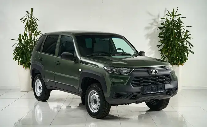 Lada Niva Travel