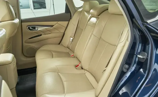 Infiniti Q70