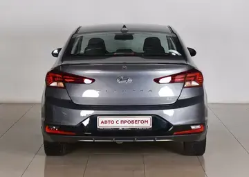 Hyundai Elantra Вид 4