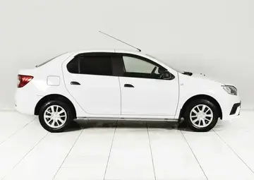 Renault Logan Вид 5
