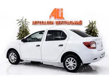 Renault Logan Вид 3