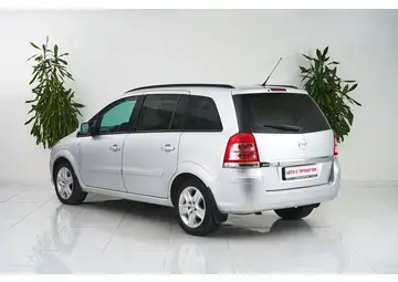 Opel Zafira Вид 4
