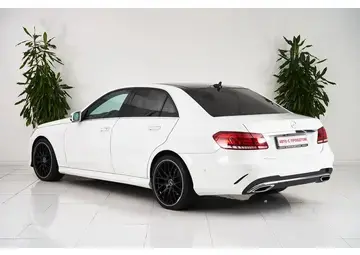 Mercedes benz E-Класс Вид 4